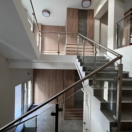 Apartment One Step - Center With Self Check-in
